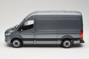 Mercedes Sprinter W907 Furgons Selenite Grey Metallic Norev 1:18 B66004163 Metāls — attēls 4 no 8