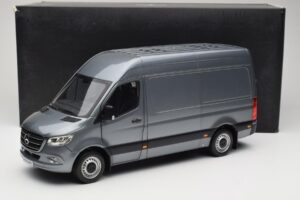 Mercedes Sprinter W907 Furgons Selenite Grey Metallic Norev 1:18 B66004163 Metāls — attēls 8 no 8