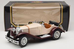 Mercedes SSK Bēšs & Tumšsarkans Bburago 1:18 3009-M4 Metāls — attēls 6 no 6