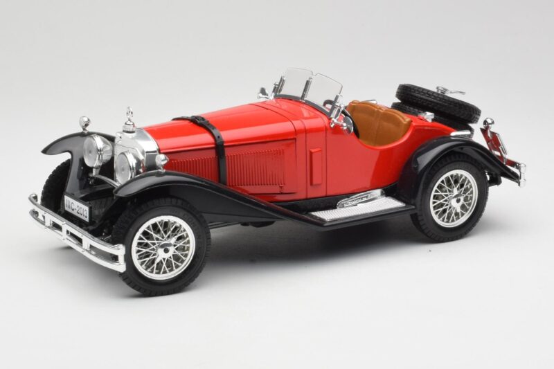 Mercedes SSK Sarkans & Melns Bburago 1:18 3009-M1 Metāls