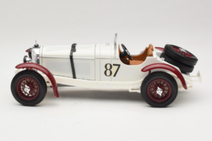Mercedes SSKL #87 R. Caracciola Balts 1931 Bburago 1:18 3002-P1 Metāls — attēls 3 no 6