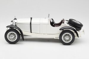 Mercedes SSKL Balts Bburago 1:18 3002 Metāls — attēls 4 no 8