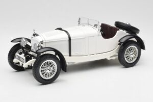 Mercedes SSKL Balts Bburago 1:18 3002 Metāls