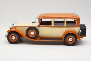 Mercedes Type Nurburg W08 460/460K Bēžs MCG 1:18 MCG18034 Metāls — attēls 3 no 6