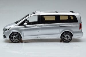 Mercedes V-Class V260 AMG Line Sudrabs Norev 1:18 183871 Metāls — attēls 5 no 10