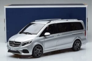 Mercedes V-Class V260 AMG Line Sudrabs Norev 1:18 183871 Metāls — attēls 10 no 10