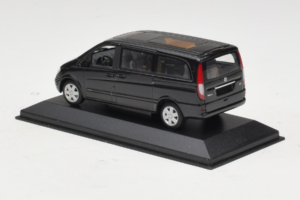 Mercedes Viano W639 Atlantis Blue Minichamps 1:43 B67871200 Metāls — attēls 3 no 4