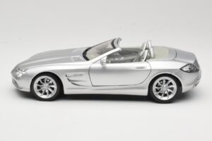 Mercedes Vision SLR Roadster Sudrabs Maisto 1:18 B66962107 Metāls — attēls 4 no 8