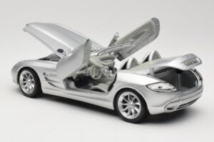 Mercedes Vision SLR Roadster Sudrabs Maisto 1:18 B66962107 Metāls — attēls 5 no 8