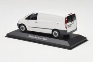 Mercedes Vito Arctic Balts Minichamps 1:43 B66960524 Metāls — attēls 3 no 4