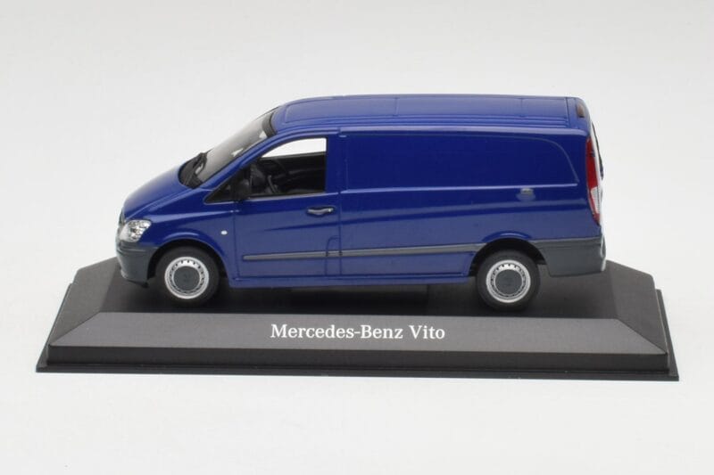 Mercedes Vito Atlantis Zils Minichamps 1:43 Mercedes Vito Atlantis Zils Minichamps 1:43 B66960525 Metāls