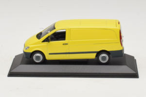 Mercedes Vito W638 Dzeltens Minichamps 1:43 B67871200-R1 Metāls