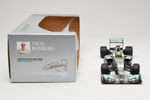 Mercedes W03 #8 N. Rosberg Mercedes AMG Petronas 2012 Minichamps 1:18 110120008 Metāls — attēls 6 no 7