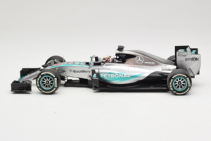 Mercedes W06 #44 L. Hamilton F1 World Champion 2015 Dealer Edition Minichamps 1:18 B66960539 Metāls — attēls 3 no 7