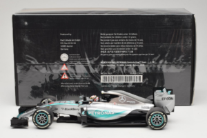 Mercedes W06 #44 L. Hamilton F1 World Champion 2015 Dealer Edition Minichamps 1:18 B66960539 Metāls — attēls 6 no 7