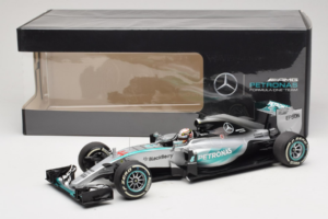 Mercedes W06 #44 L. Hamilton F1 World Champion 2015 Dealer Edition Minichamps 1:18 B66960539 Metāls — attēls 7 no 7