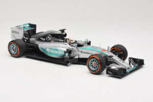 Mercedes W06 #44 L. Hamilton Mercedes AMG Petronas Japanese Grand Prix Winner 2015 Minichamps 1:18 110150344 Metāls — attēls 4 no 7