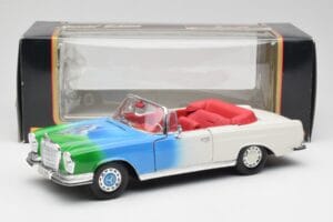 Mercedes 280SE W108 Tricolor Maisto 1:18 56014 Metāls — attēls 8 no 8