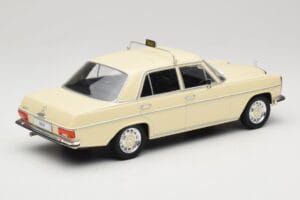 Mercedes W115 Bēšs Taxi MCG 1:18 MCG18055 Metāls — attēls 2 no 6