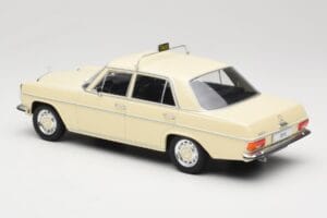 Mercedes W115 Bēšs Taxi MCG 1:18 MCG18055 Metāls — attēls 5 no 6