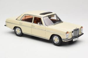 Mercedes W115 Strich 8 Krēmkrāsa Sun Star 1:18 4581 Metāls — attēls 6 no 8