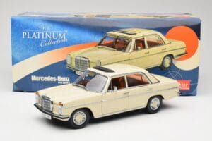 Mercedes W115 Strich 8 Krēmkrāsa Sun Star 1:18 4581 Metāls — attēls 8 no 8