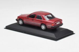 Mercedes 300D W124 Sarkans Minichamps 1:43 3209 Metāls — attēls 3 no 4