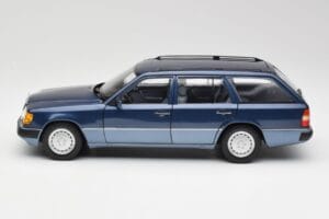 Mercedes 300D W124 T-Modell Nautical Zils Norev 1:18 183962 Metāls — attēls 4 no 8