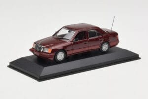 Mercedes W124 Dark Red Metallic Minichamps 1:43 MB002 Metāls — attēls 2 no 4