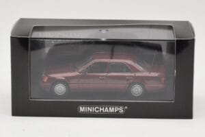 Mercedes W124 Dark Red Metallic Minichamps 1:43 MB002 Metāls — attēls 4 no 4