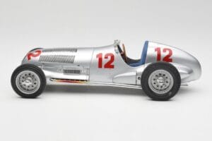 Mercedes W125 #12 R. Caracciola Grand Prix 1937 CMC 1:18 M-052 Metāls — attēls 3 no 6