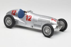 Mercedes W125 #12 R. Caracciola Grand Prix 1937 CMC 1:18 M-052 Metāls — attēls 4 no 6