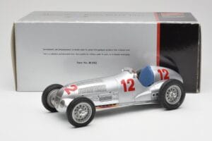 Mercedes W125 #12 R. Caracciola Grand Prix 1937 CMC 1:18 M-052 Metāls — attēls 6 no 6