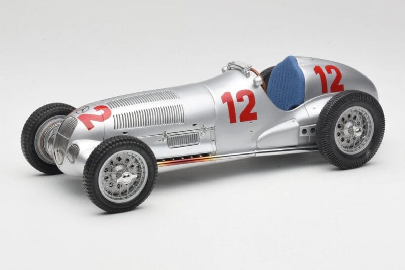 Mercedes W125 #12 R. Caracciola Grand Prix 1937 CMC 1:18 M-052 Metāls