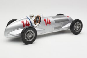 Mercedes W125 #14 Daimler-Benz AG M. von Brauchitsch 2nd Place German GP 1937 Minichamps 1:18 155373114 Metāls — attēls 2 no 6