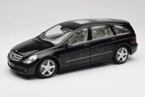 Mercedes R-Class W251 Obsidian Melns Minichamps 1:18 150034601 Metāls