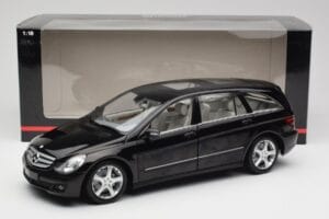 Mercedes R-Class W251 Obsidian Melns Minichamps 1:18 150034601 Metāls — attēls 8 no 8