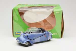 Messerschmitt KR200 Zils Revell 1:18 08944 Metāls — attēls 6 no 6