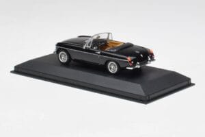 MGB Kabriolets Melns Minichamps 1:43 430131030 Metāls — attēls 3 no 4