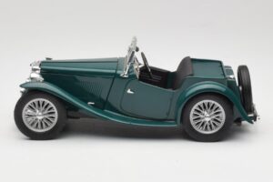 MG TC Midget Shires Green Road Legends 1:18 92468 Metāls — attēls 4 no 8