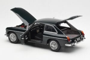 MGB GT Mk2 Coupe Racing Zaļš AUTOart 1:18 76602 Metāls — attēls 5 no 8