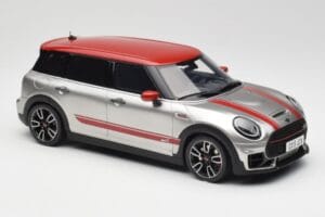 Mini Clubman F54 JCW Melting Silver Metallic Otto 1:18 OT1106 Sveķi — attēls 4 no 6