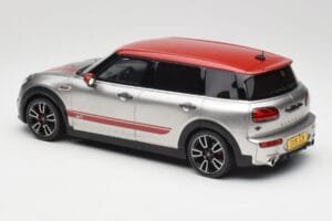 Mini Clubman F54 JCW Melting Silver Metallic Otto 1:18 OT1106 Sveķi — attēls 5 no 6