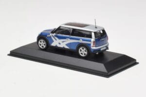 Mini Clubman R55 Cooper S Blue Metallic Onitsuka Tiger Minichamps 1:43 403138676 Metāls — attēls 3 no 4
