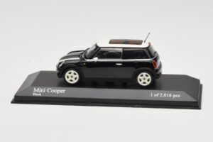 MINI Cooper R50 Melns Minichamps 1:43 431138101 Metāls