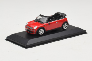 Mini Cooper R52 Kabriolets Sarkans Minichamps 1:43 431138230 Metāls — attēls 2 no 4