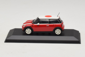 Mini Cooper Sarkans ar Japānas Karogu Minichamps 1:43 80420309024-R1 Metāls