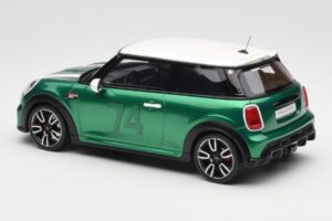 MINI Cooper F56 JCW British Racing Zaļš Otto 1:18 OT1098 Sveķi — attēls 5 no 6