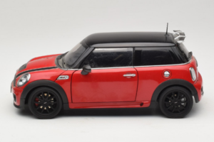 Mini Cooper John Cooper Works R56 Sarkans & Melns Kyosho 1:18 80430419909 Metāls — attēls 4 no 8