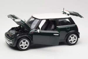 Mini Cooper Mk7 Zaļš Maisto 1:18 7271336 Metāls — attēls 2 no 8